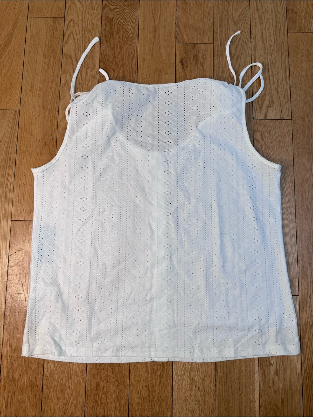 Cupshe Eyelet Button-Front Tie Shoulder Tank White XL - Picture 13 of 14